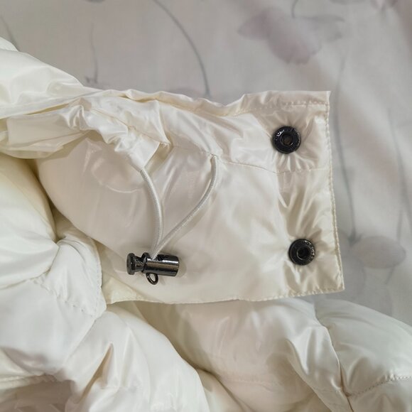 Moncler White Down Jacket - Picture 4 of 12